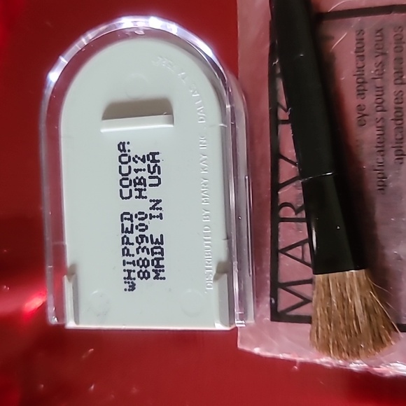 MARY KAY Signature 3pc bundle - Picture 3 of 7